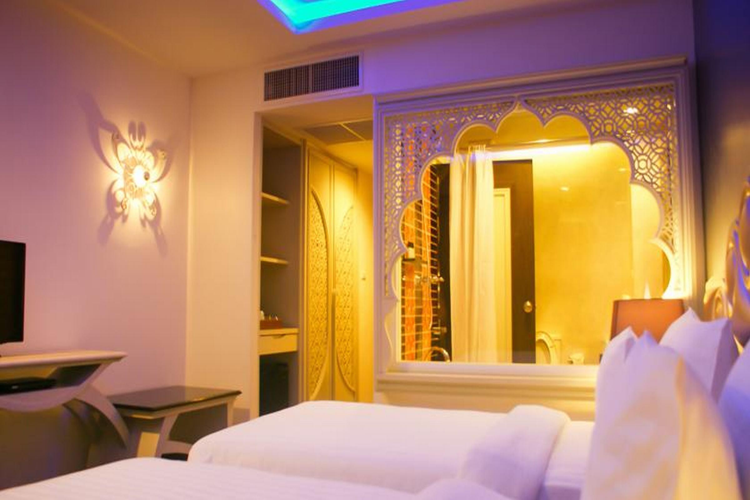 Chillax Resort Бангкок Экстерьер фото